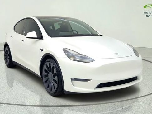 Used 2023 Tesla Model Y Performance AWD/4WD image 1