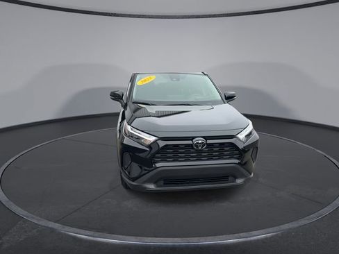 Used 2025 Toyota RAV4 XLE w/ Convenience Package image 5