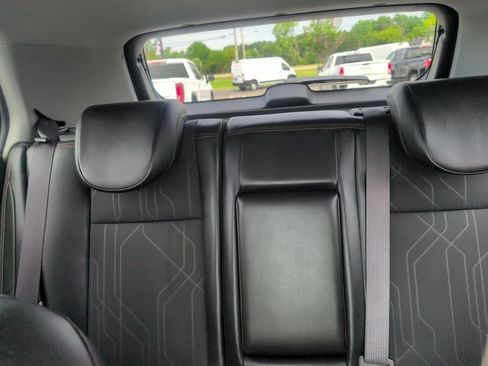 Used 2019 Chevrolet Trax LT w/ LT Convenience Package FWD image 29