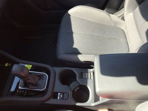 Used 2025 Subaru Forester Premium image 18