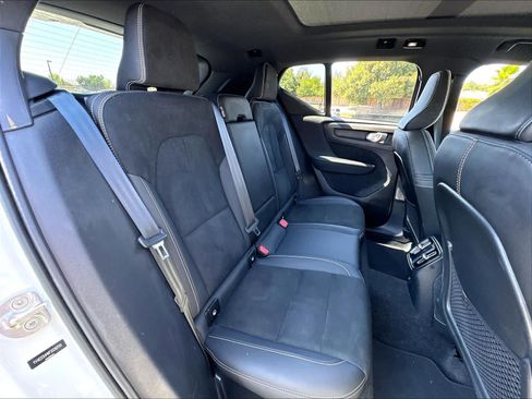 Used 2023 Volvo XC40 Recharge Ultimate AWD/4WD image 30