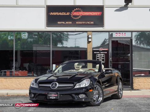 Used 2009 Mercedes-Benz SL 550 w/ Premium I Pkg image 1