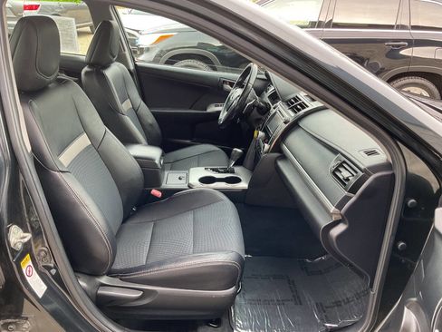 Used 2013 Toyota Camry SE image 33