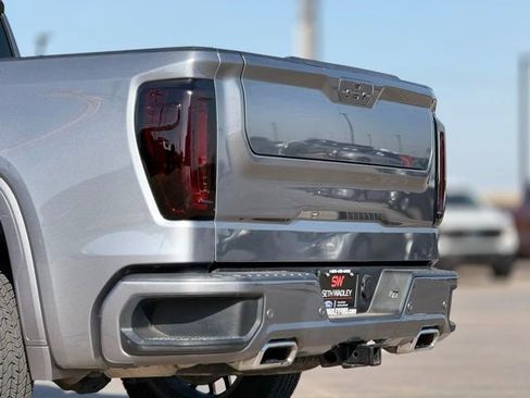 Used 2020 GMC Sierra 1500 AT4 w/ AT4 Premium Package AWD/4WD image 12