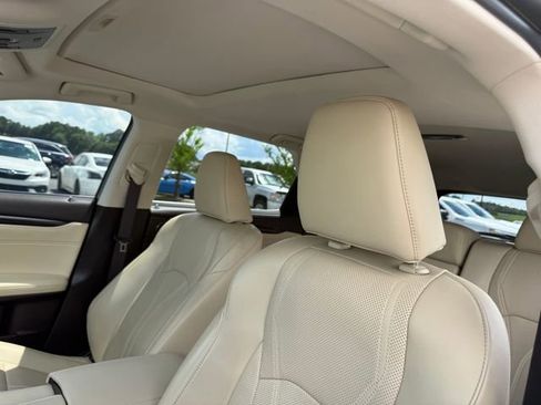 Used 2018 Lexus RX 350L Luxury w/ Accessory Package FWD image 13