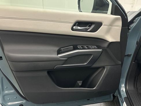 New 2026 Nissan Pathfinder SL w/ SL Premium Package AWD/4WD image 15