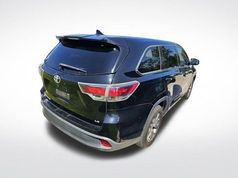 Used 2016 Toyota Highlander Plus FWD image 14