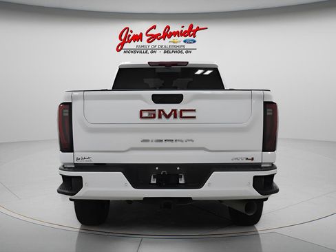 Used 2025 GMC Sierra 2500 AT4 w/ AT4 Premium Plus Package AWD/4WD image 5