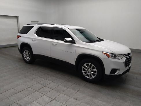 Used 2020 Chevrolet Traverse LT w/ Driver Confidence II Package AWD/4WD image 11