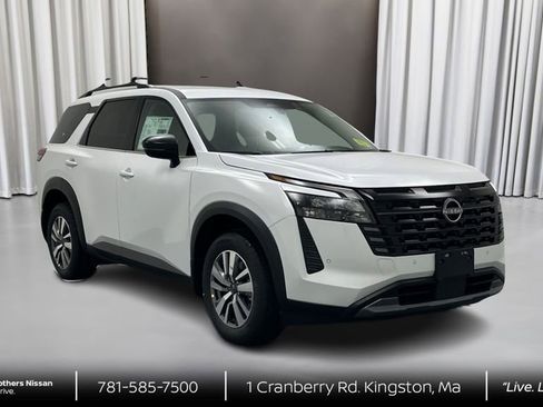 New 2026 Nissan Pathfinder SL AWD/4WD image 3