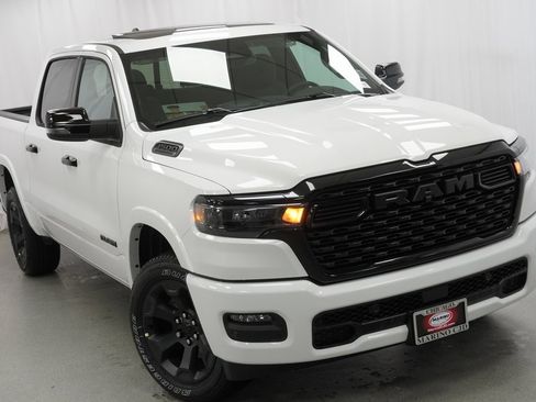 New 2026 RAM 1500 4x4 Crew Cab image 8