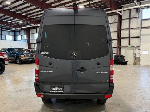 Used 2016 Mercedes-Benz Sprinter 2500 image 9