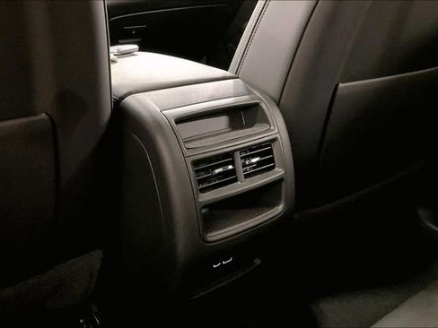 Used 2023 Cadillac XT5 Premium Luxury image 33