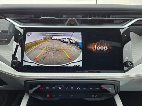 New 2026 Jeep Cherokee Limited image 22