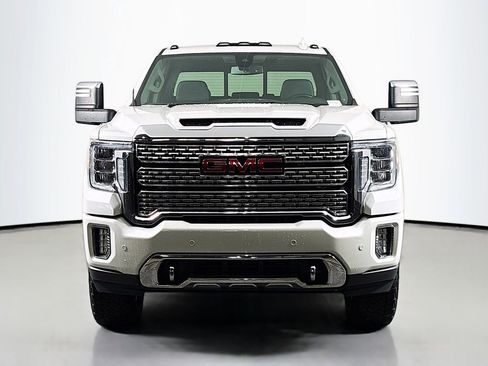 Used 2020 GMC Sierra 3500 Denali image 2