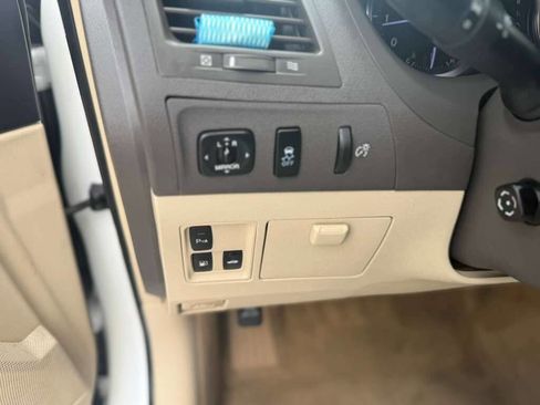 Used 2011 Lexus ES 350 image 30