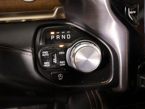 Used 2022 RAM 1500 Limited w/ Bed Utility Group image 9