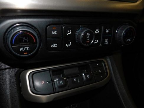 Used 2023 GMC Acadia Denali w/ Denali Ultimate Package image 25