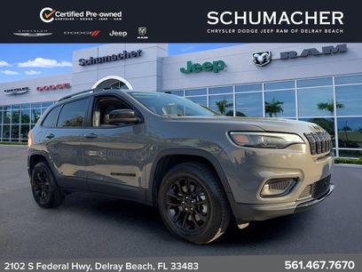 Used 2023 Jeep Cherokee Altitude Lux w/ Lux Elite Package