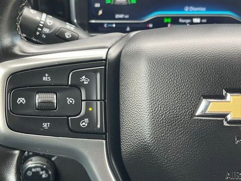 Used 2023 Chevrolet Silverado 1500 LT AWD/4WD image 18