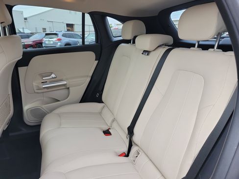 Used 2023 Mercedes-Benz GLA 250 image 11