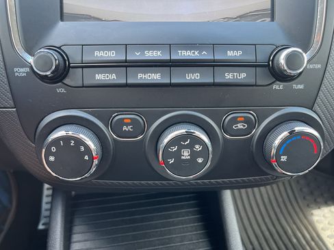 Used 2017 Kia Forte S w/ S Premium Package FWD image 25