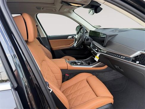 New 2026 BMW X7 xDrive40i w/ Premium Package image 15
