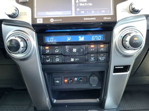 Used 2023 Toyota 4Runner Limited AWD/4WD image 19