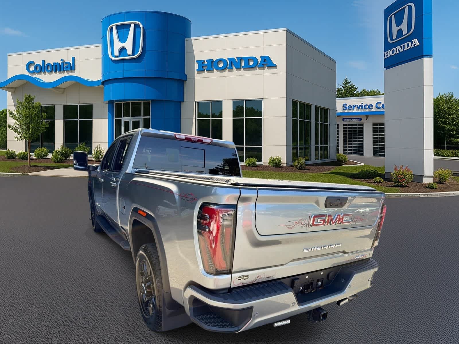 Used 2026 GMC Sierra 2500 AT4 w/ AT4 Premium Plus Package AWD/4WD image 4