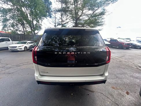 Used 2025 Ford Expedition Active AWD/4WD image 6