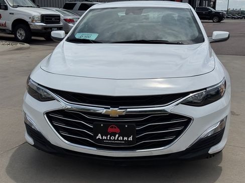 Used 2024 Chevrolet Malibu LS w/ Driver Confidence Package FWD image 2