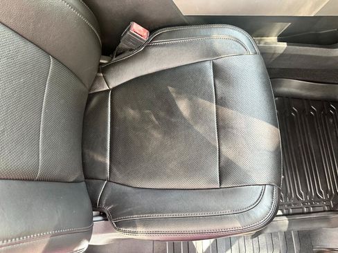 Used 2018 Ford F350 Lariat w/ Lariat Ultimate Package AWD/4WD image 25