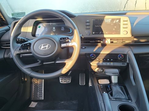 Used 2026 Hyundai Elantra Sport FWD image 7