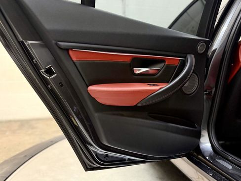 Used 2015 BMW M3 RWD image 17