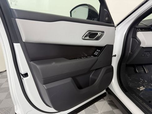 New 2026 Land Rover Range Rover Velar Dynamic SE image 21