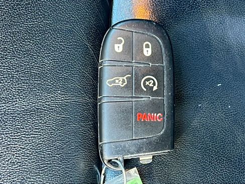 Used 2016 Jeep Grand Cherokee Limited image 29