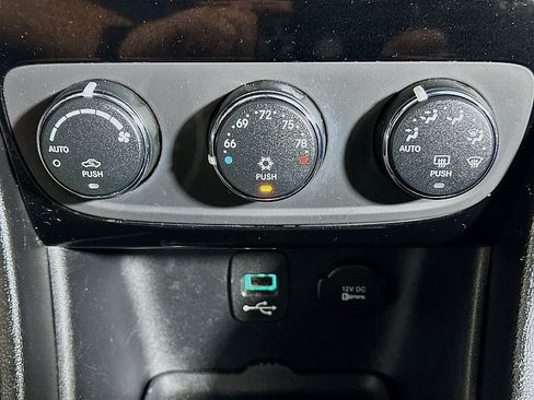 Used 2012 Chrysler 200 Limited w/ Sun/Sound Group FWD image 16