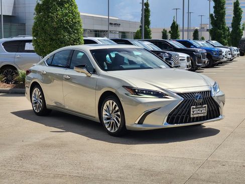 Certified 2023 Lexus ES 300h Ultra Luxury w/ Accessory Package (Z2) FWD image 3