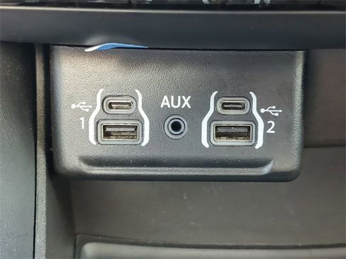 Used 2024 Dodge Durango GT image 28