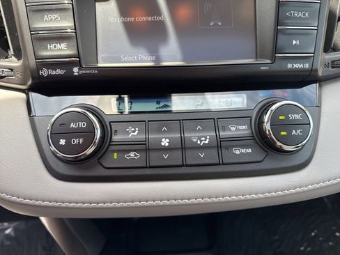 Used 2017 Toyota RAV4 XLE w/ Plus Special Value Package AWD/4WD image 17