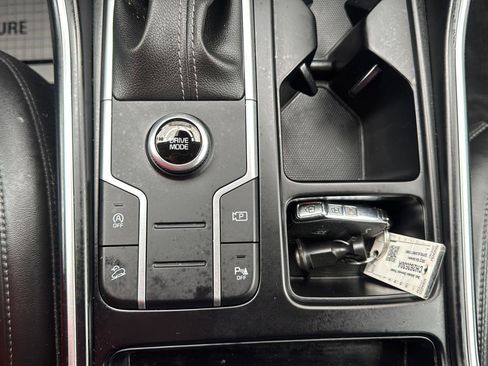Used 2022 Kia Sorento S image 23