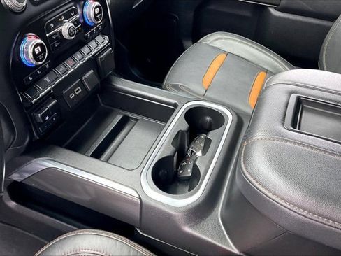Used 2022 GMC Sierra 2500 AT4 image 16