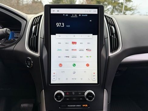 Used 2023 Ford Edge SEL w/ Convenience Package image 13