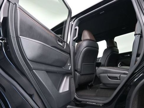 Used 2025 Nissan Armada Platinum w/ Convenience Package AWD/4WD image 15
