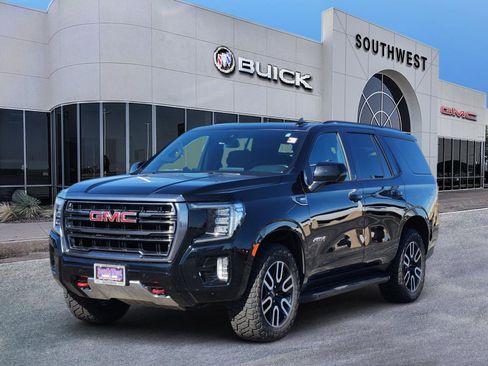 Used 2022 GMC Yukon AT4 image 2