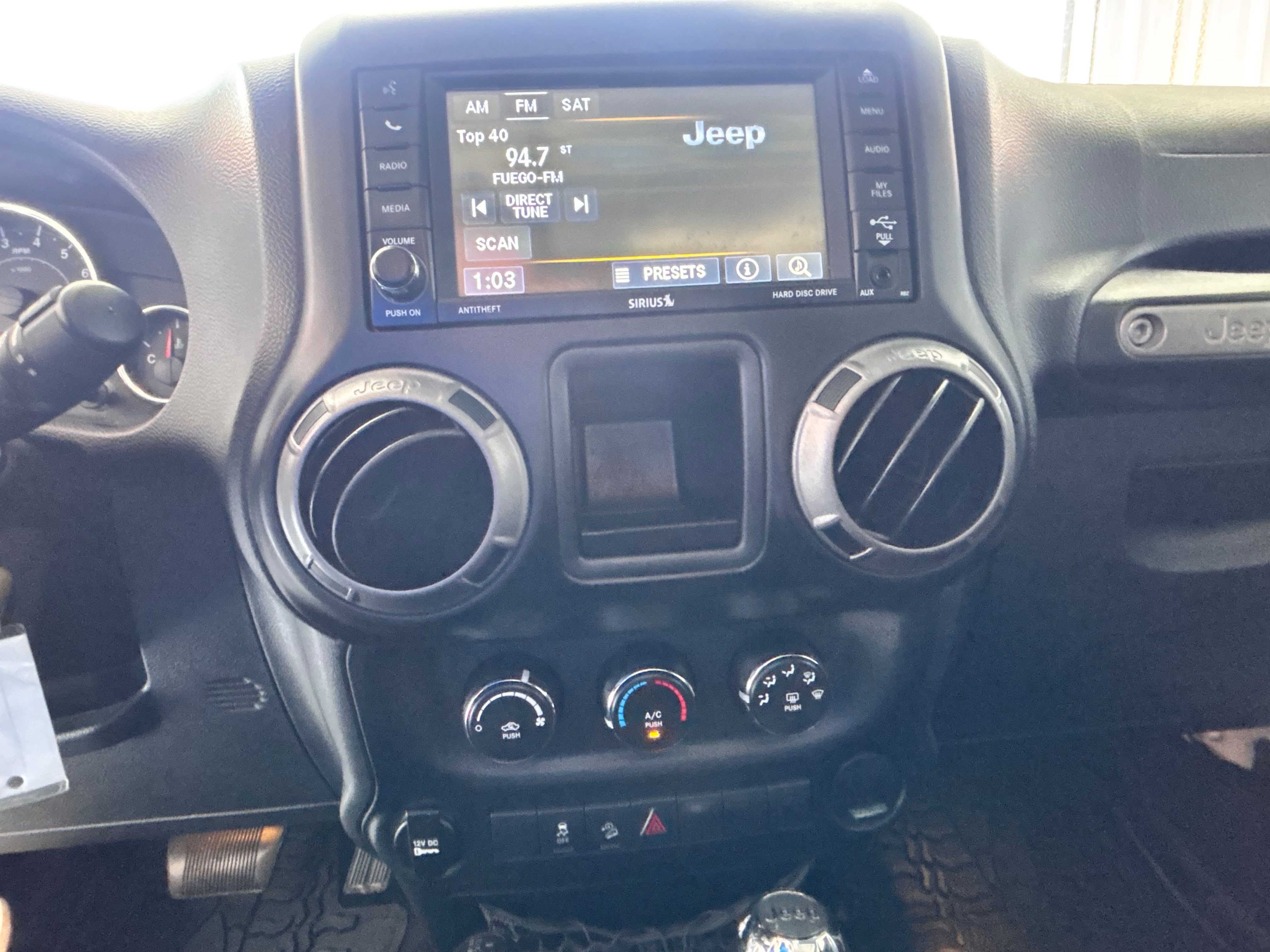 Used 2014 Jeep Wrangler Sport AWD/4WD image 13