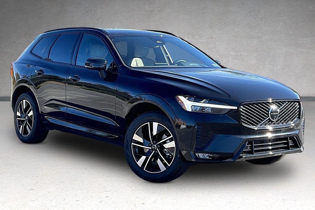 New 2026 Volvo XC60 B5 Plus w/ Climate Package AWD/4WD image 2