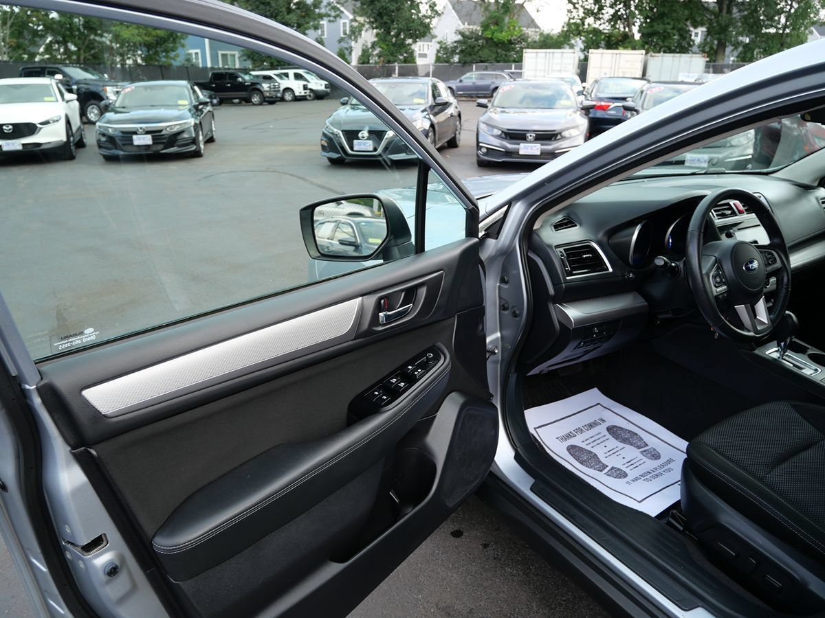 Used 2017 Subaru Outback 2.5i Premium AWD/4WD image 16