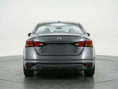 Used 2025 Nissan Altima 2.5 SV image 7