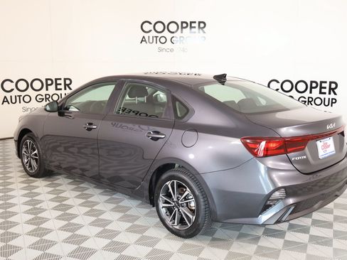 Used 2024 Kia Forte LXS w/ LXS Technology Package FWD image 21